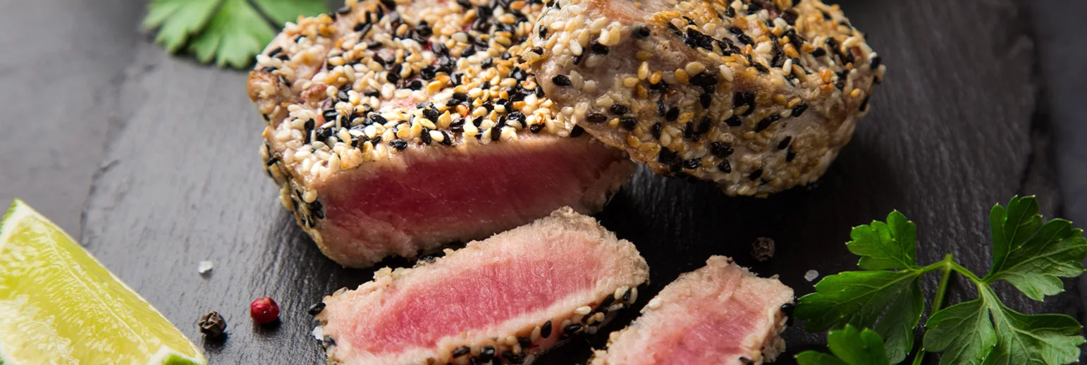 Farblösungen für pflanzlich basierte Fleisch- und Fischalternativen 
